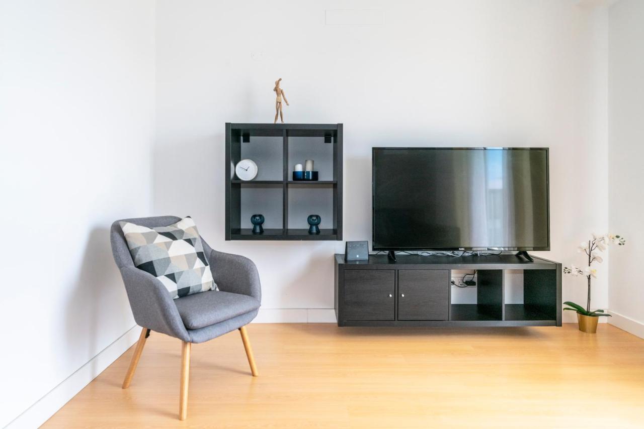 Bright & Spacious 2 Bed Flat 2 Bath W Garage In Lagos Marina Extérieur photo