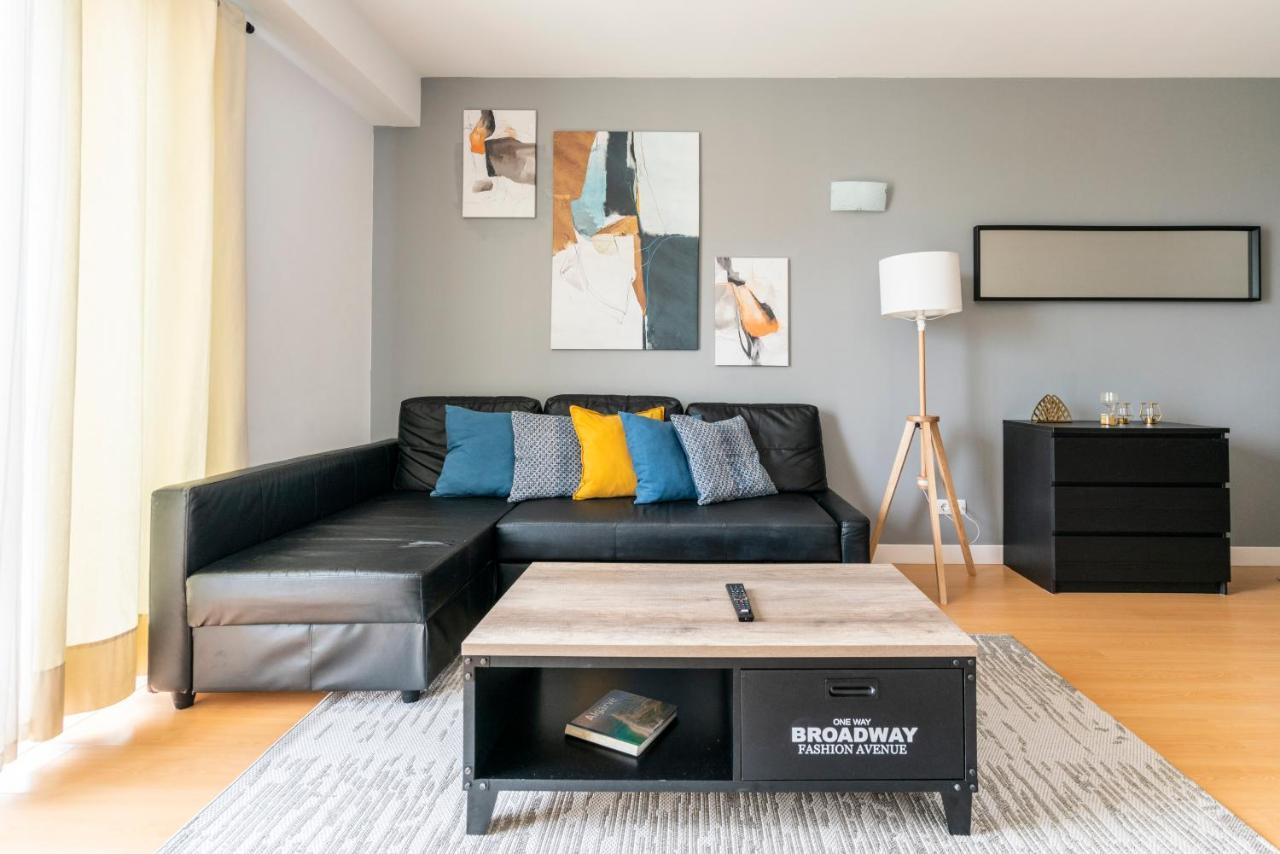 Bright & Spacious 2 Bed Flat 2 Bath W Garage In Lagos Marina Extérieur photo