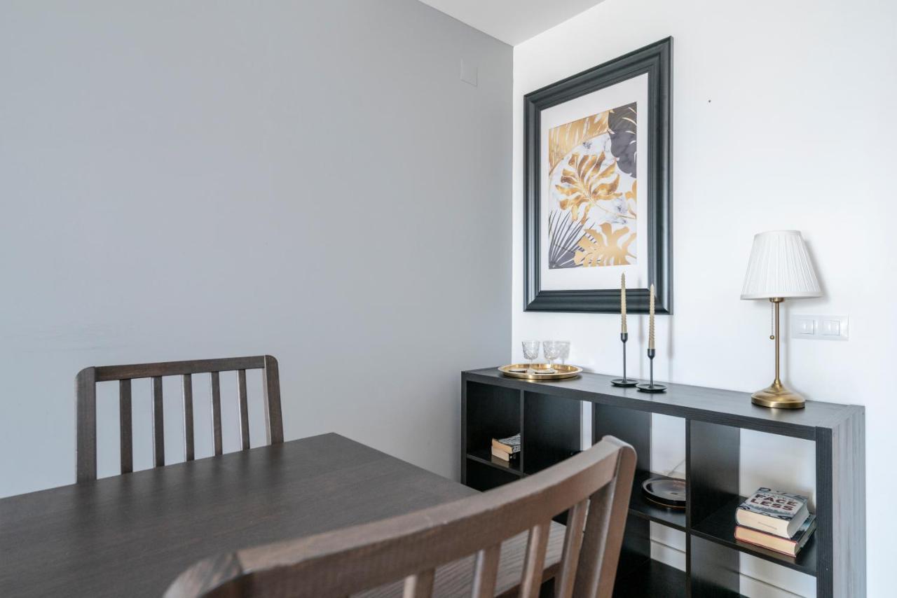 Bright & Spacious 2 Bed Flat 2 Bath W Garage In Lagos Marina Extérieur photo