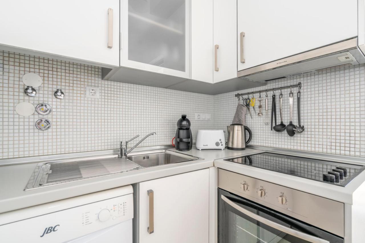Bright & Spacious 2 Bed Flat 2 Bath W Garage In Lagos Marina Extérieur photo